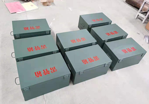 眉县炸药箱和雷管箱一般是怎么存放的？