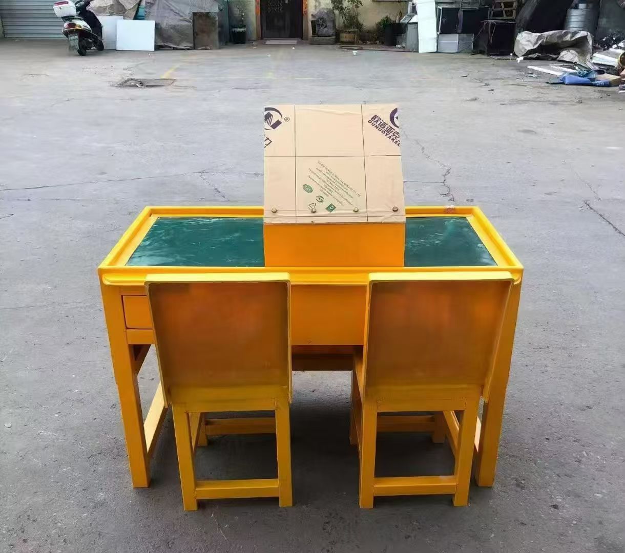 眉县防静电导通桌井下煤矿火工品发放桌：危险品流转的安全守护者